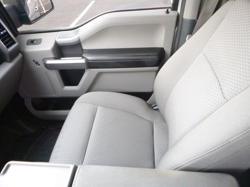 Used 2019 Ford F150 XLT image 34