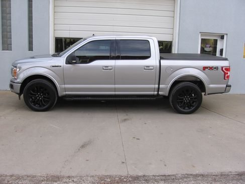 Used 2020 Ford F150 XLT image 3