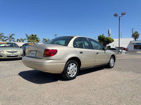 Used 2001 Saturn S-Series SL1 Sedan FWD image 9