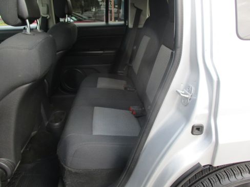 Used 2010 Jeep Patriot 4WD Sport image 20
