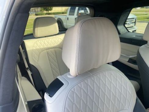 Used 2019 BMW X7 xDrive50i image 10