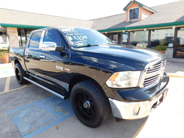 Used 2017 RAM 1500 2WD Crew Cab Lone Star image 2