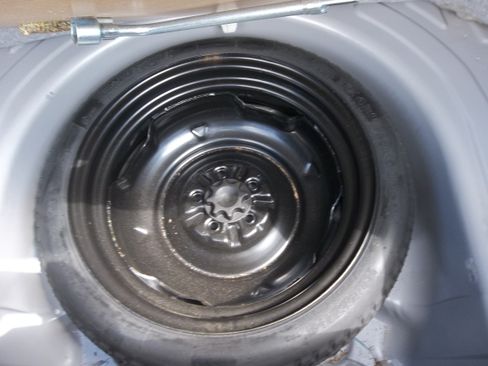 Used 2001 Toyota Celica GT FWD image 16
