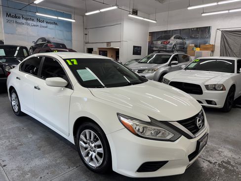 Used 2017 Nissan Altima 2.5 S image 11