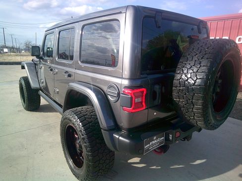 Used 2019 Jeep Wrangler Unlimited Rubicon image 29