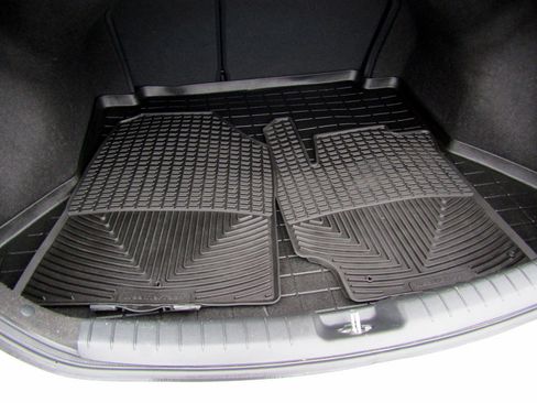 Used 2017 Hyundai Elantra SE image 14