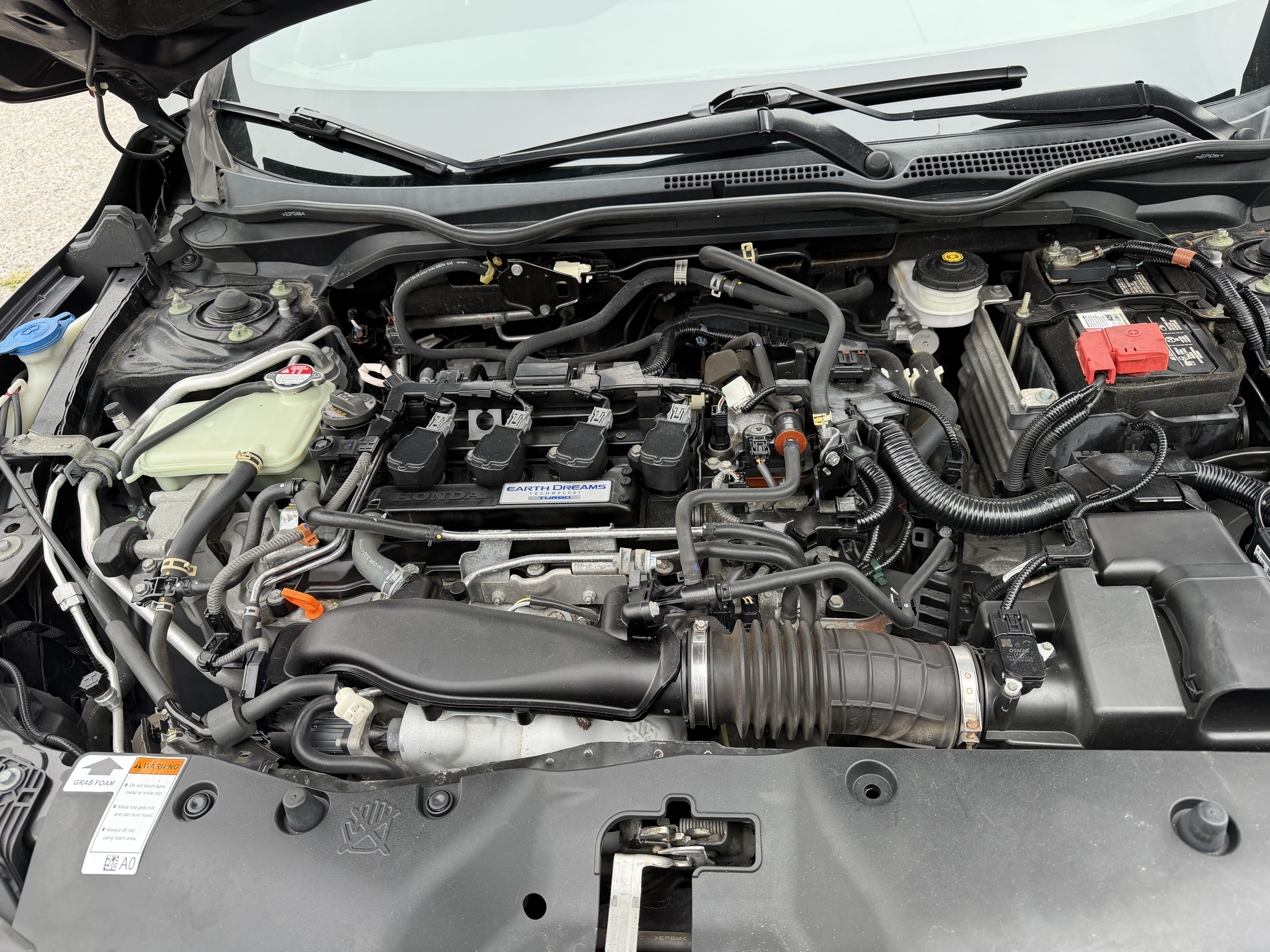 Used 2018 Honda Civic EX Hatchback image 9