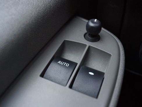 Used 2023 Chevrolet Express 2500 image 13