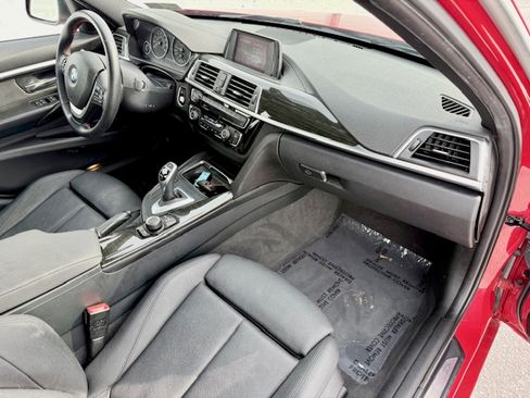 Used 2018 BMW 330i xDrive image 13