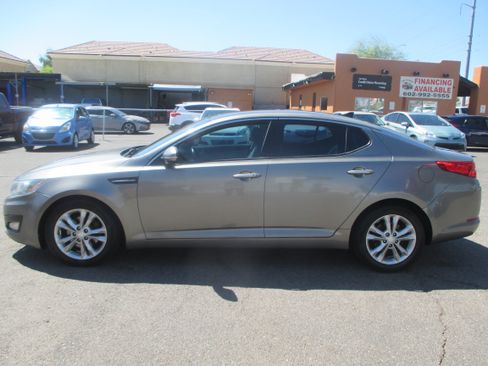 Used 2013 Kia Optima EX image 2