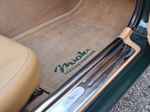 Used 2001 MAZDA MX-5 Miata SE image 35