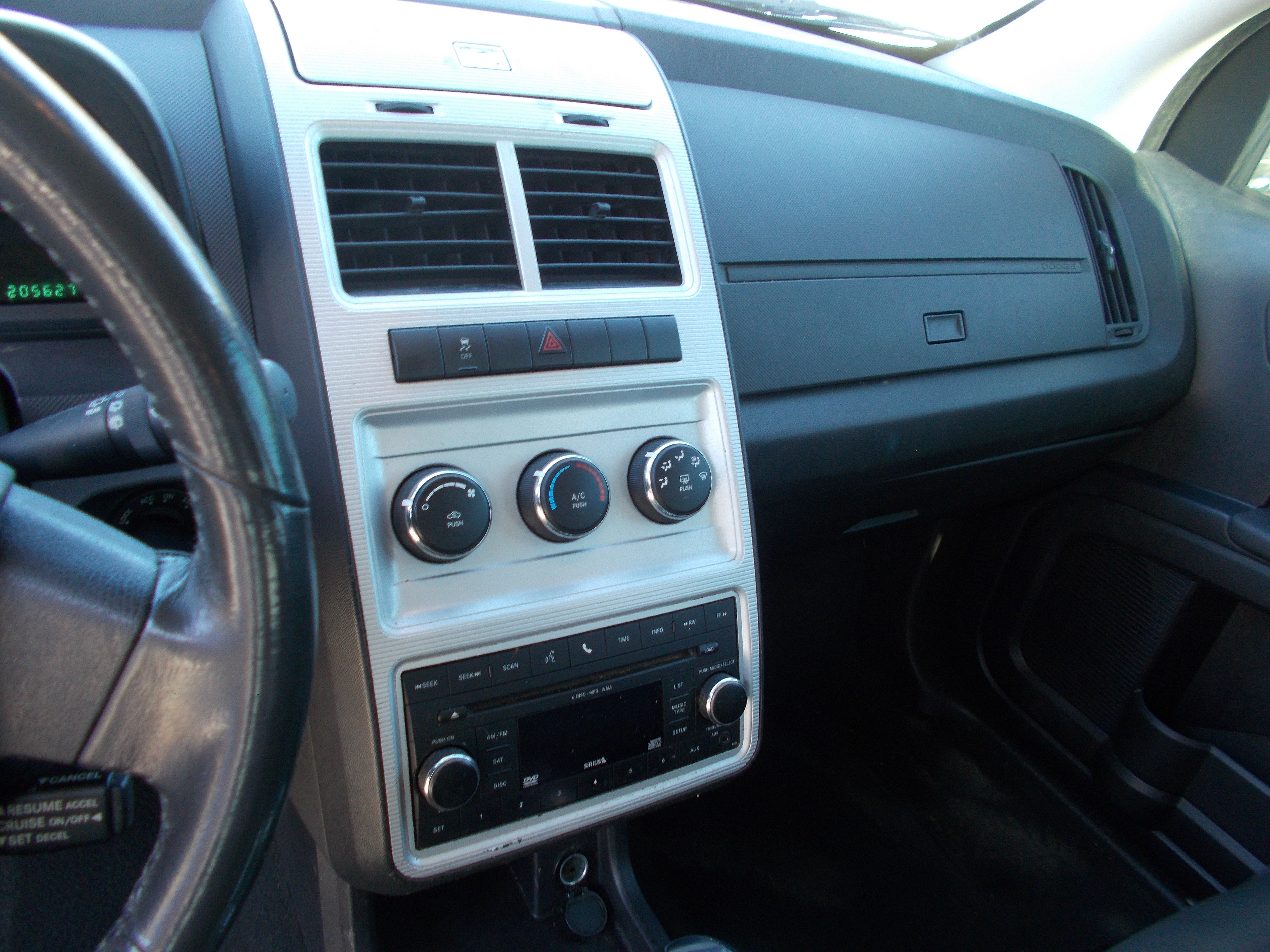 Used 2010 Dodge Journey 2WD SE image 8