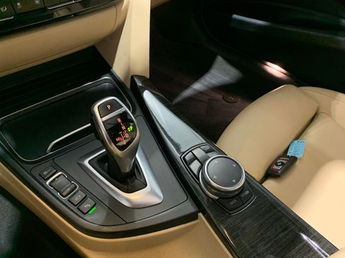 Used 2017 BMW 330i xDrive w/ Driver Assist image 21