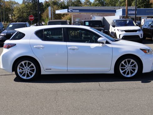 Used 2013 Lexus CT 200h image 9