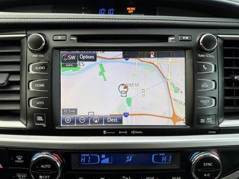 Used 2016 Toyota Highlander Limited image 26