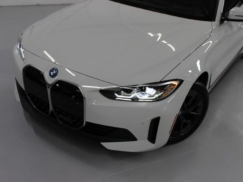 Used 2024 BMW i4 eDrive40 RWD image 5