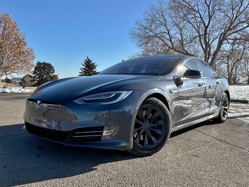 Used 2018 Tesla Model S 75D image 3