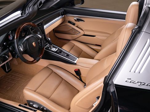 Used 2015 Porsche 911 Targa 4S image 67