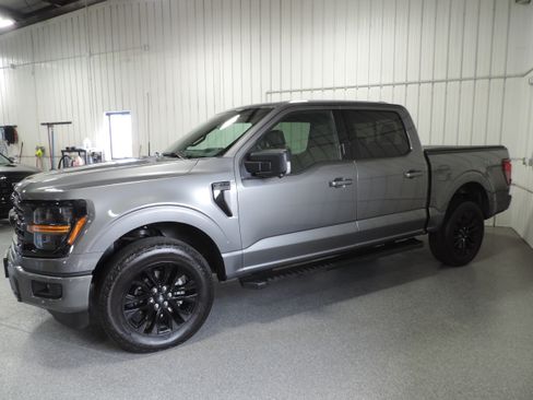 Used 2024 Ford F150 Sport image 4