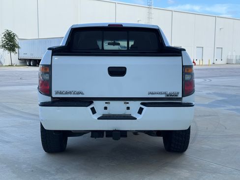 Used 2006 Honda Ridgeline RT image 4
