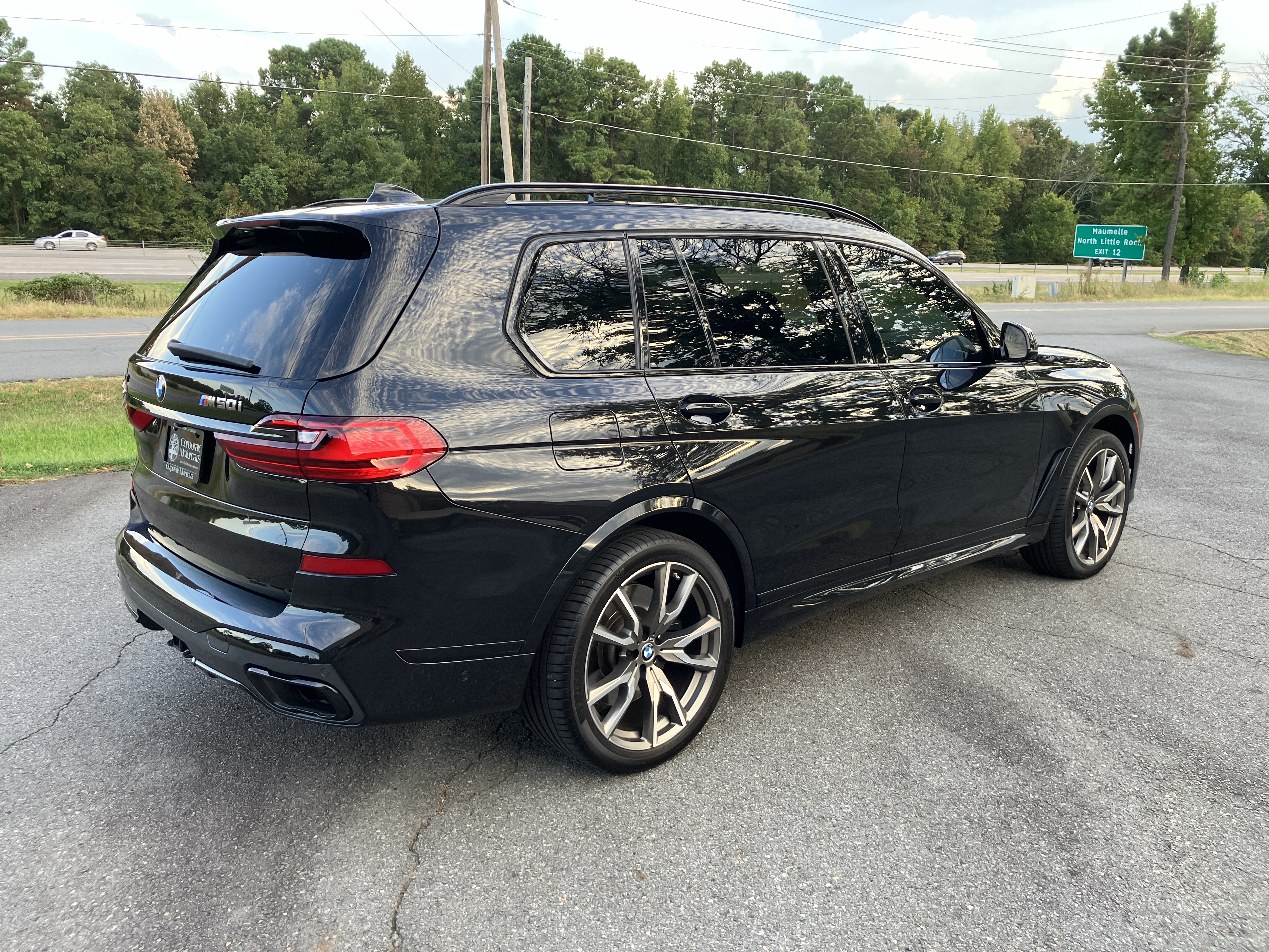 Used 2022 BMW X7 M50i AWD/4WD image 5