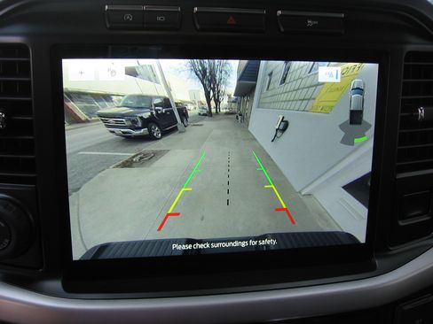 Used 2023 Ford F150 XLT image 17