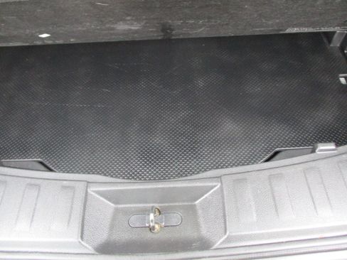 Used 2020 Nissan Rogue FWD SV 2.5L 4-Cyl SUV image 68