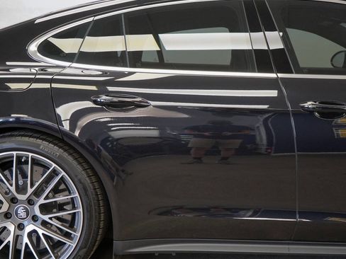 Used 2023 Porsche Panamera Turbo S image 19