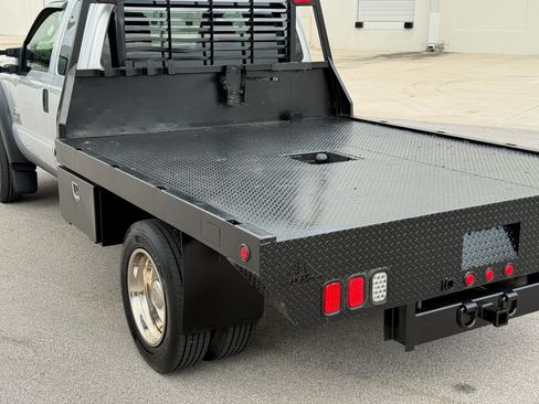 Used 2012 Ford F550 image 35