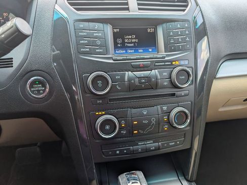 Used 2016 Ford Explorer 4WD XLT image 12