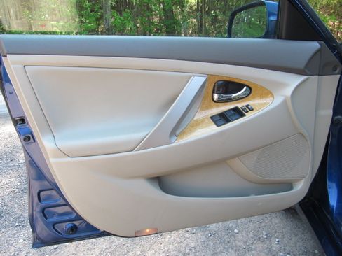 Used 2007 Toyota Camry V6 FWD image 11