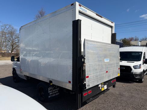 Used 2019 Ford E-350 and Econoline 350 image 3