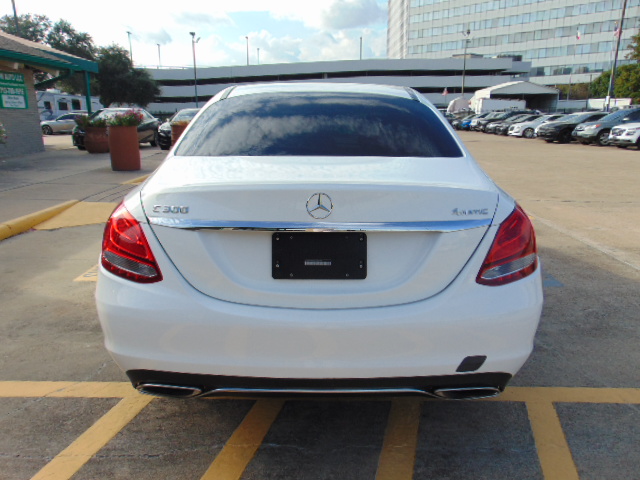 Used 2015 Mercedes-Benz C 300 4MATIC Sedan image 7