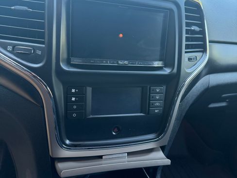 Used 2014 Jeep Grand Cherokee 2WD Laredo image 53