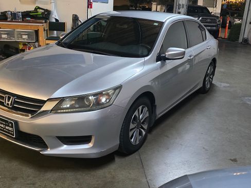 Used 2013 Honda Accord LX Special Edition image 1