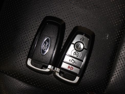 Used 2023 Ford F250 Lariat image 48