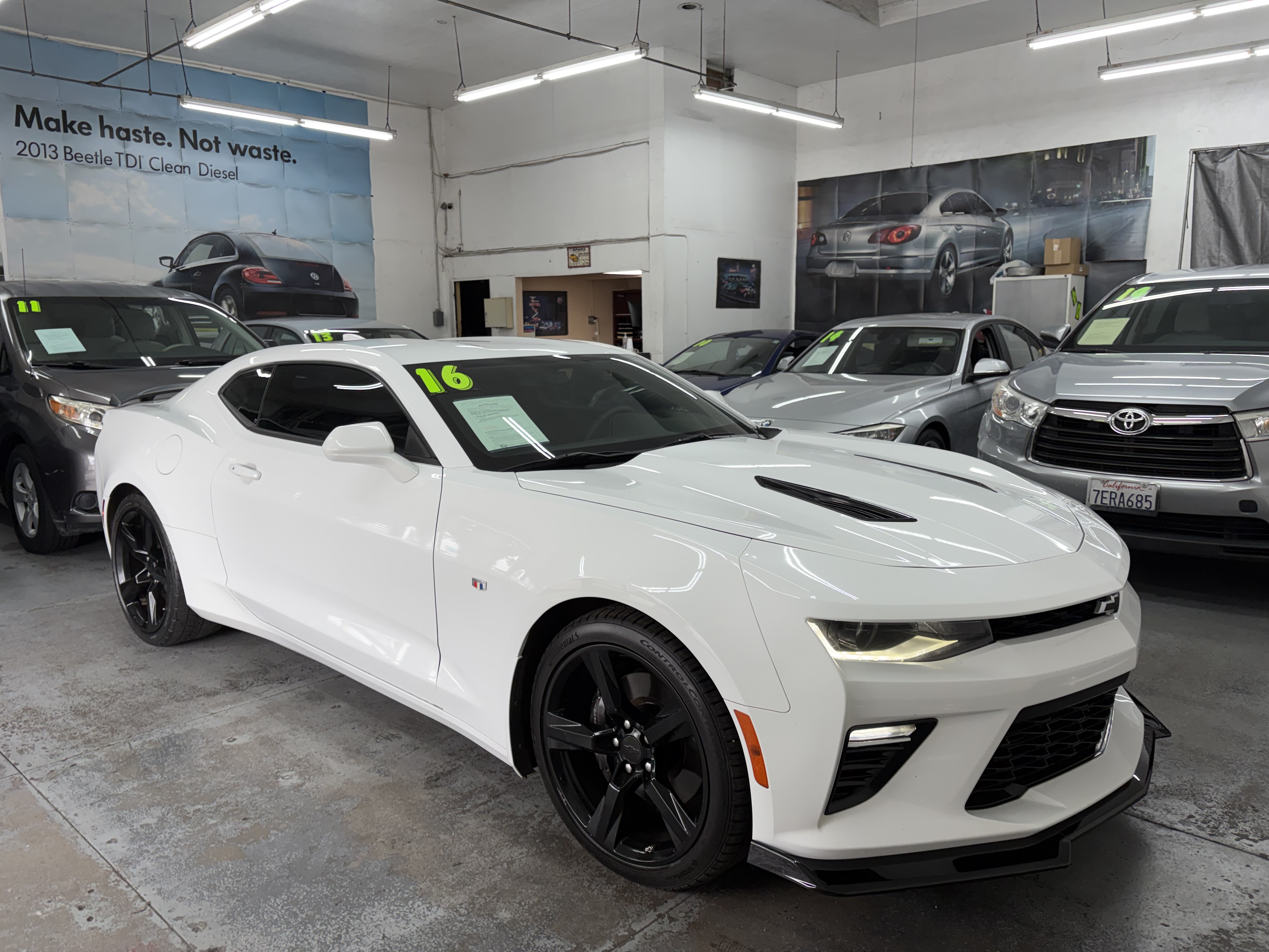 Used 2016 Chevrolet Camaro SS Coupe RWD image 2