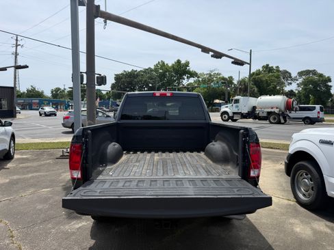 Used 2018 RAM 1500 ST image 4