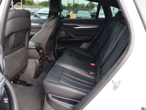 Used 2018 BMW X6 xDrive35i w/ M-Sport Package image 16