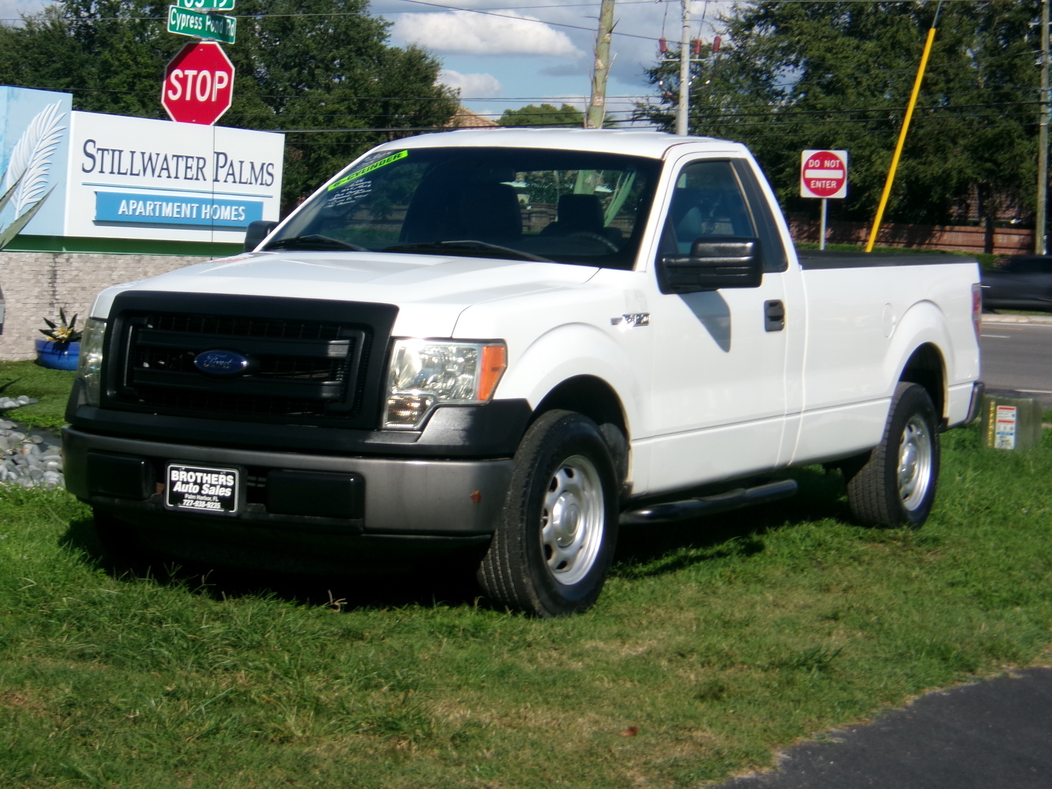 Used 2013 Ford F150 2WD Regular Cab image 1