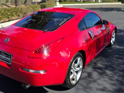 Used 2007 Nissan 350Z Touring image 37