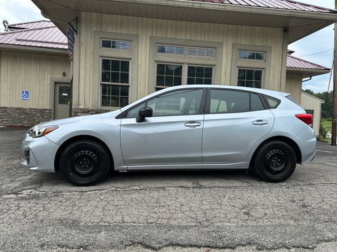 Used 2017 Subaru Impreza 2.0i Hatchback AWD/4WD image 2