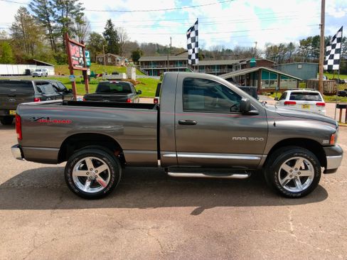 Used 2004 Dodge Ram 1500 Truck SLT image 5
