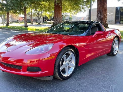 Used 2005 Chevrolet Corvette image 5