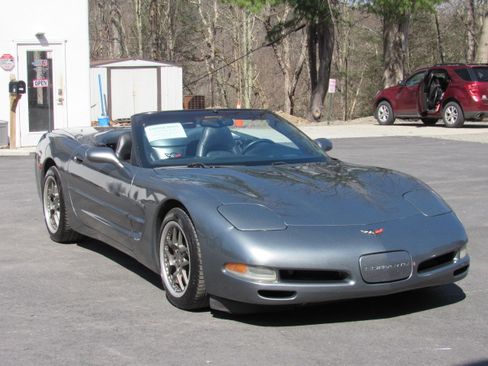 Used 2004 Chevrolet Corvette image 31