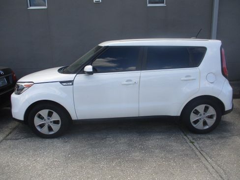 Used 2016 Kia Soul image 1