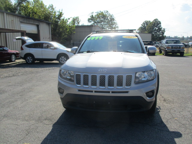 Used 2015 Jeep Compass 4WD Latitude image 3