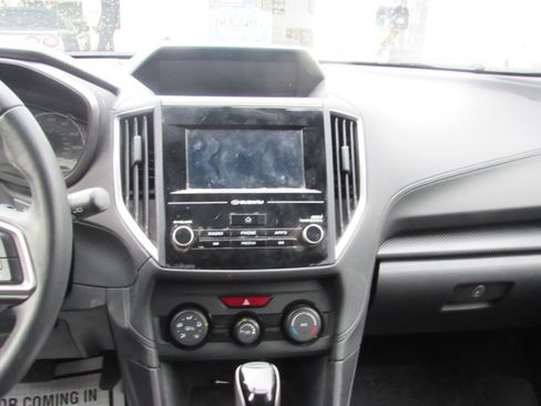 Used 2018 Subaru Crosstrek 2.0i Premium image 18