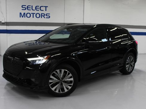 Used 2025 Audi Q4 e-tron Premium RWD image 2