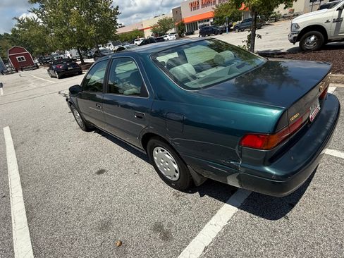 Used 1997 Toyota Camry image 8